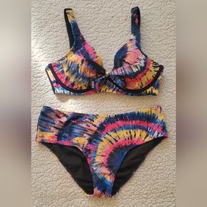 Venus bikini set.